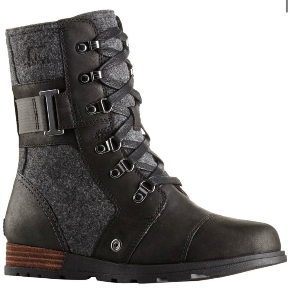 Sorel Major Carly Lace Up Boots